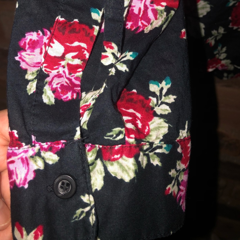 Torrid floral shirt - Picture 4 of 5